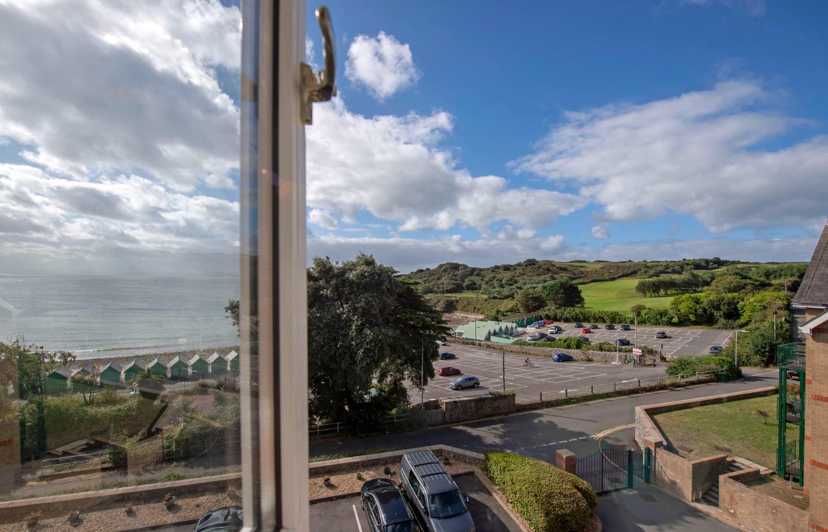Langland Bay Road, Langland, Swansea, SA3 4QZ